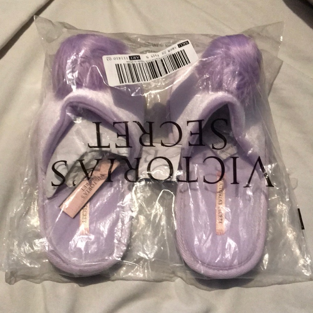 VS slippers